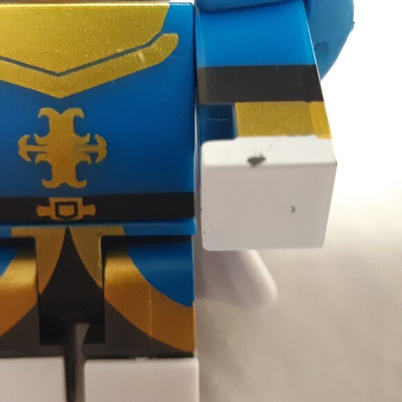 Roblox Series 10 Kingdom Simulator Cavalier Brown Box Figure With Code New - Picture 9 of 11